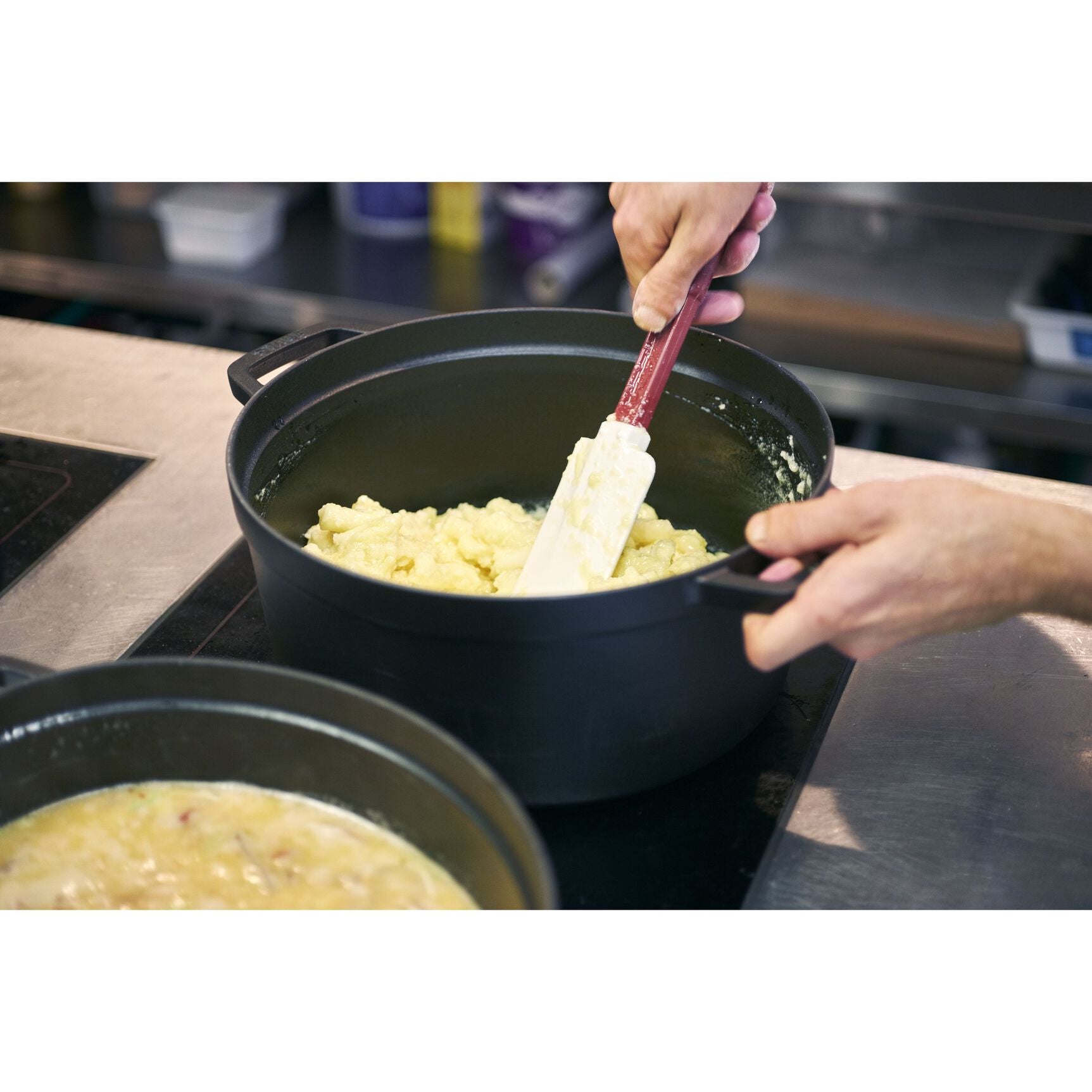 STAUB La Cocotte stoofpot 34cm - 12,5L - zwart - Oosterlinck