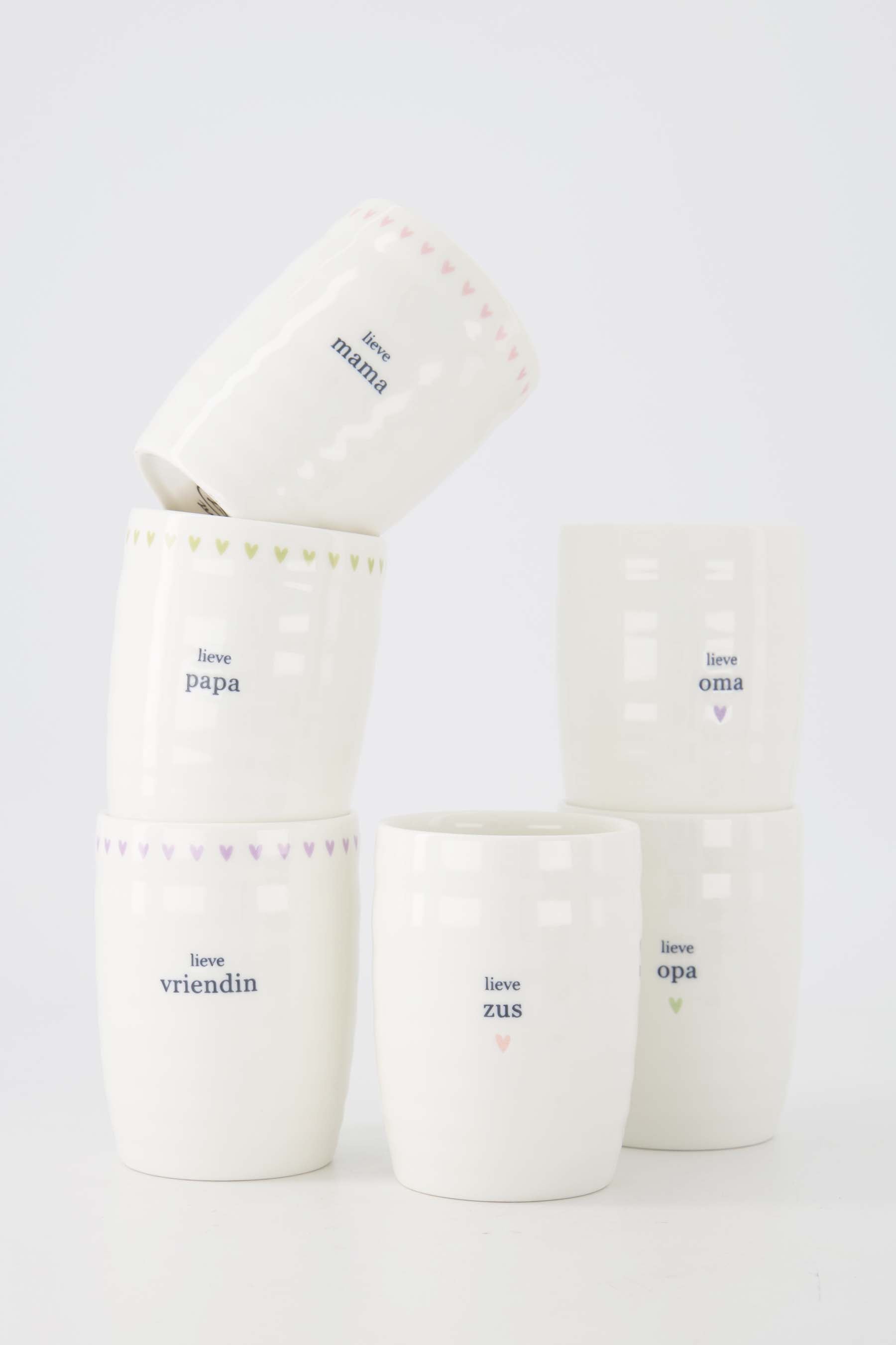 Zusss Koffiemok met lila hartjes "lieve vriendin" - Oosterlinck Home