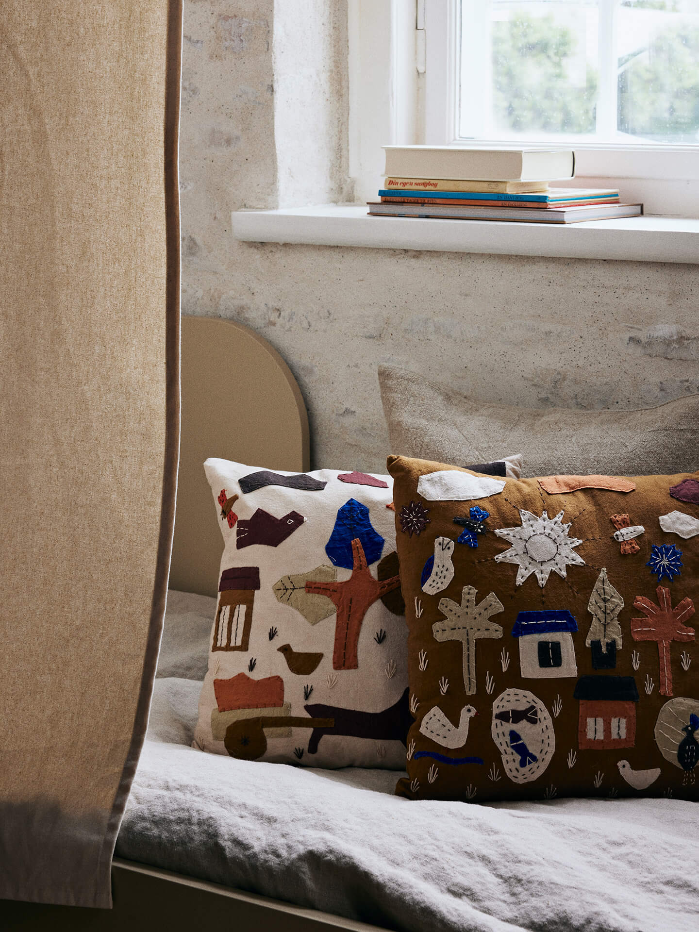 Ferm Living - Village Cushion - 2 kleuren - Oosterlinck