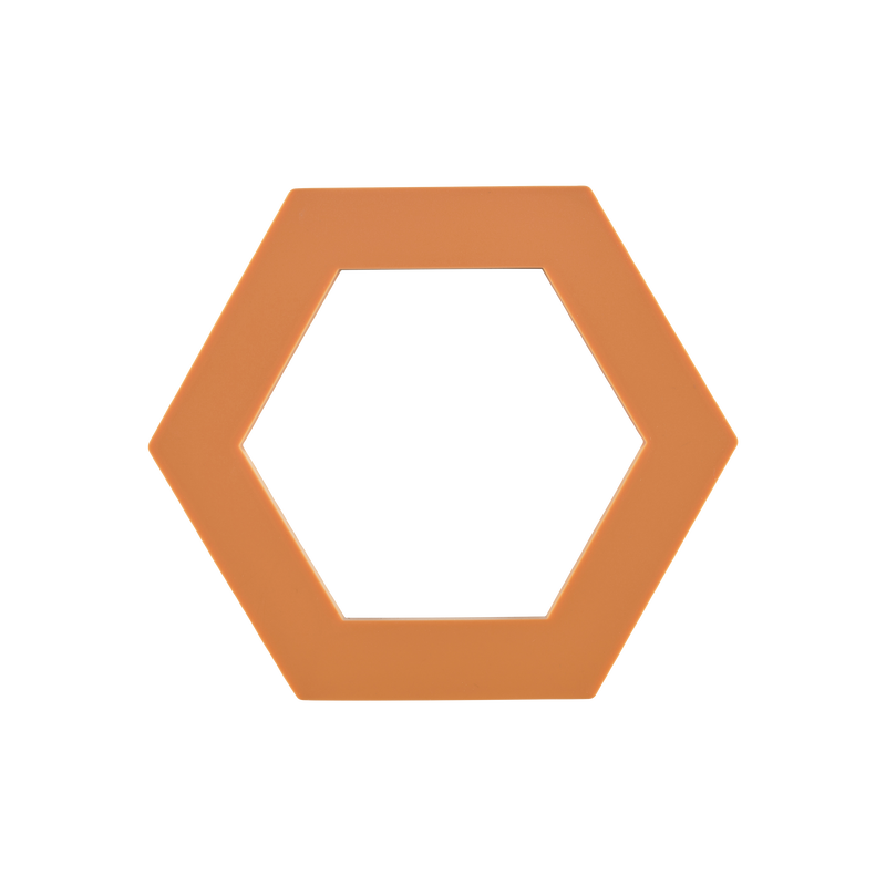 Zone Denmark Bold potonderzetter op een gedekte tafel, beschermt oppervlak en voegt stijl toe aan de setting