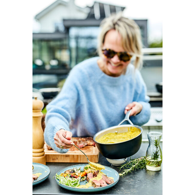 Demeyere black sauteuse met deksel 20cm - Oosterlinck