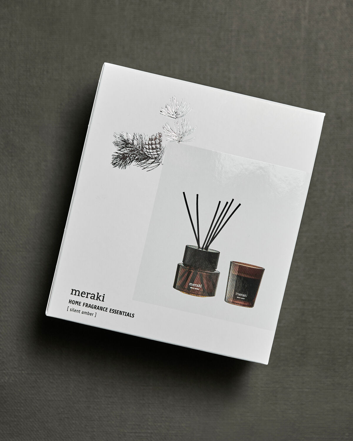 Meraki giftbox met Silent Amber diffuser en geurkaars in elegante amberkleurige verpakking