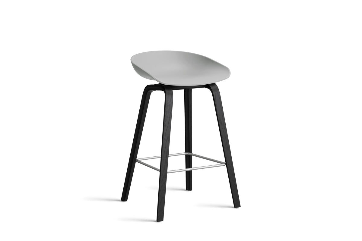 HAY - AAS32 About a stool barkruk - onderstel zwart gelakt eik - low - Oosterlinck