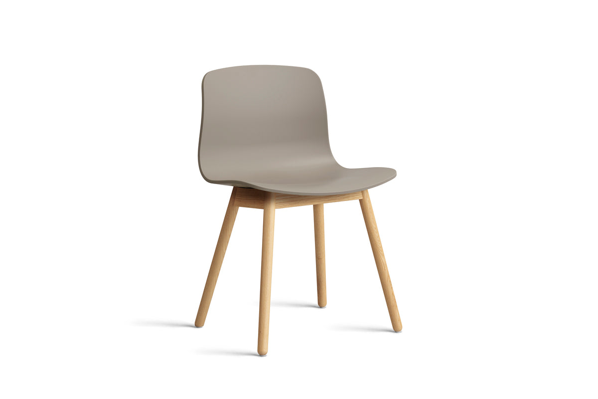 HAY - About a chair AAC12 - helder gelakt eik onderstel - verschillende kleuren - Oosterlinck