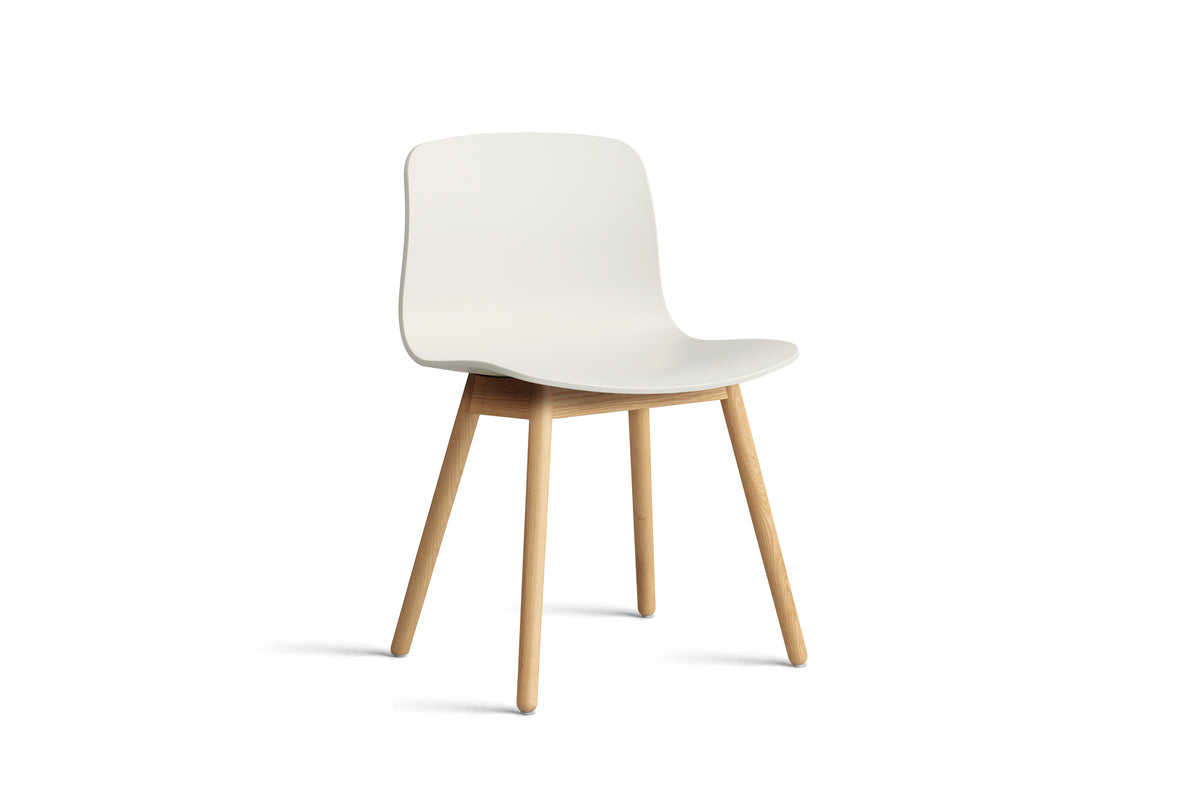HAY - About a chair AAC12 - helder gelakt eik onderstel - verschillende kleuren - Oosterlinck