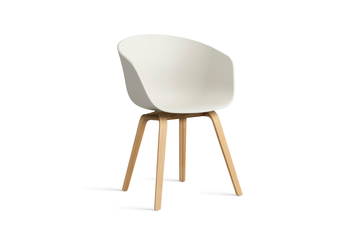HAY - About a chair AAC22 - onderstel helder gelakt eik - diverse kleuren - Oosterlinck