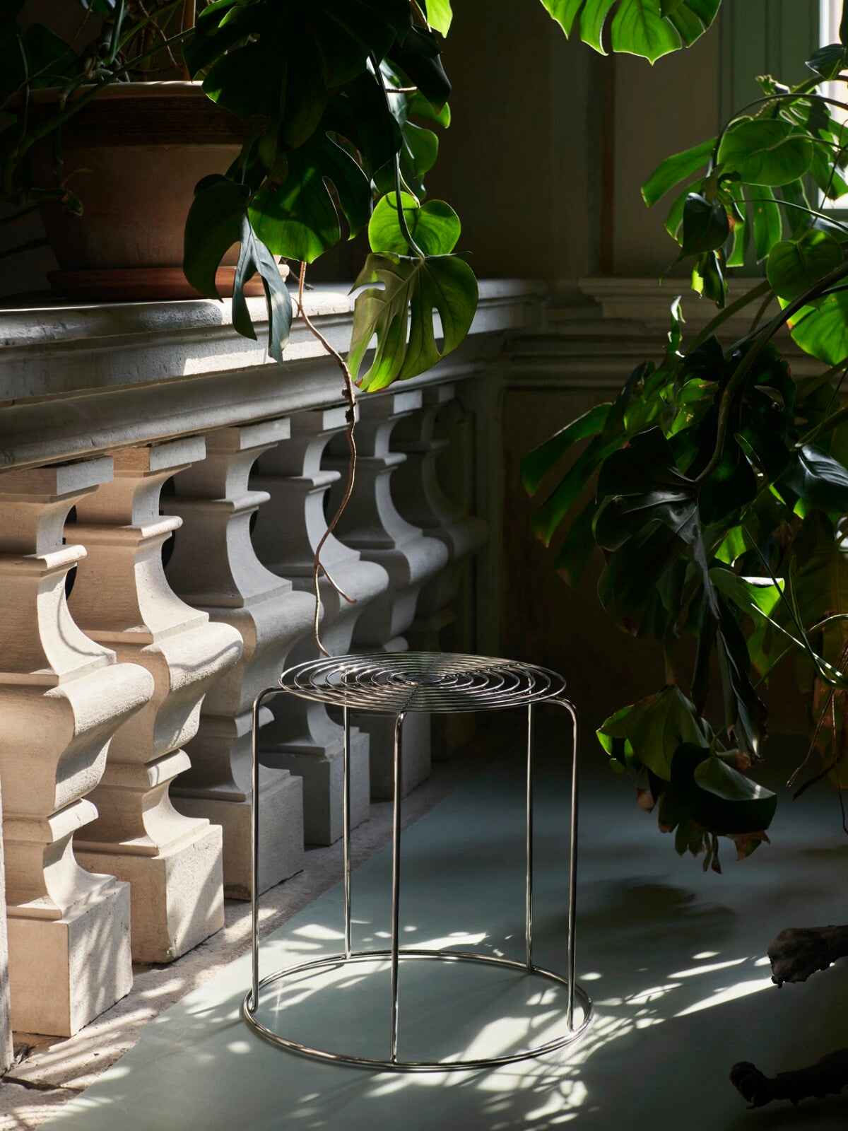 &Tradition Wire Stool Verner Panton