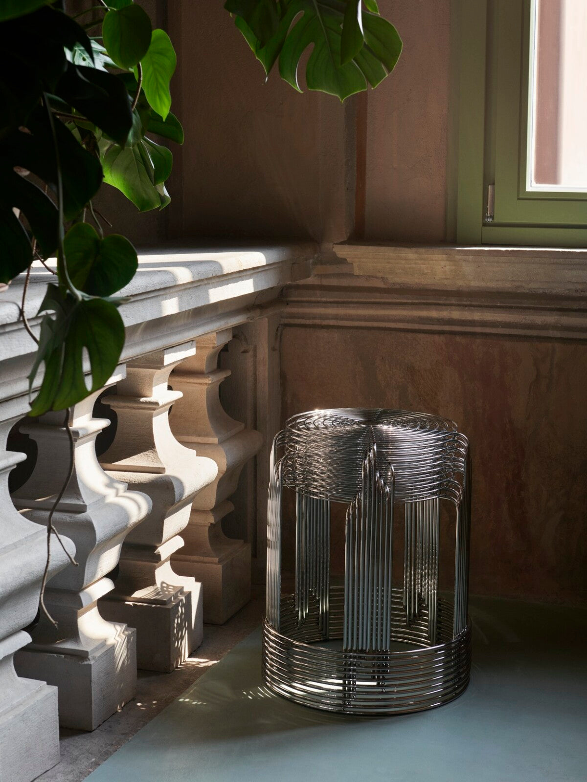 &Tradition Wire Stool Verner Panton