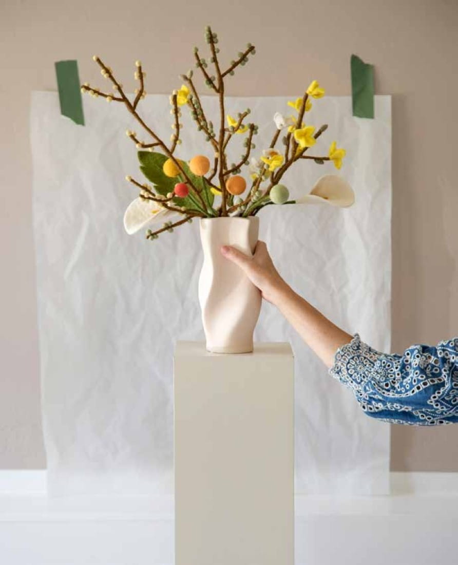 Gry & Sif Branch dusty yellow berries in vilt - Oosterlinck Home