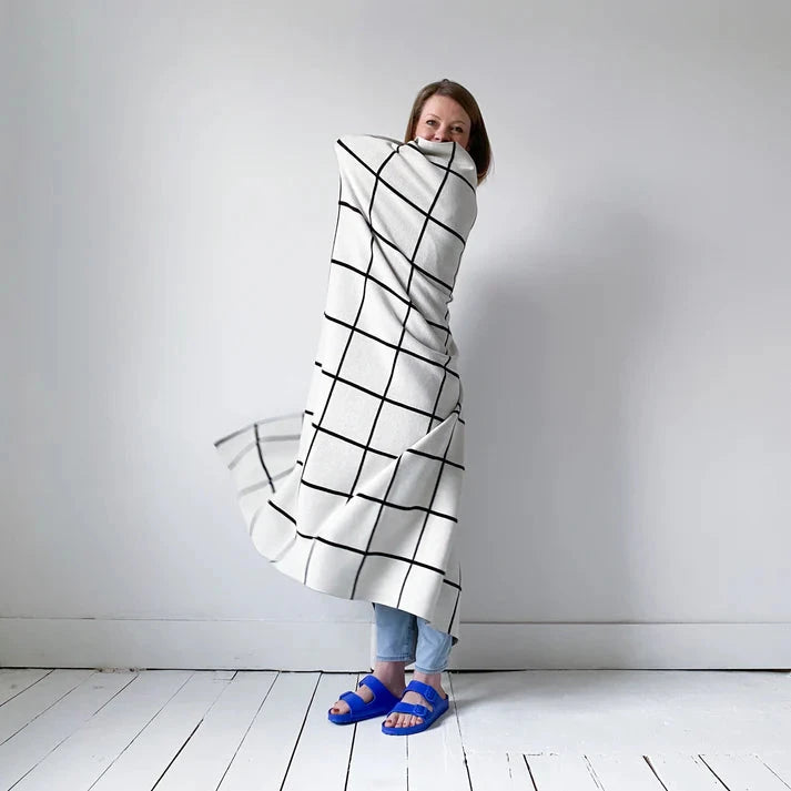 Sophie Home - Grid throw mono - Oosterlinck