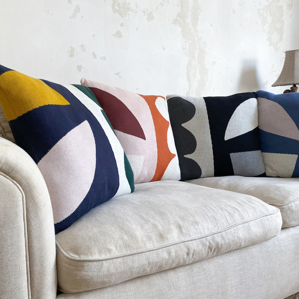 Sophie Home Kussen Orbi navy - Oosterlinck