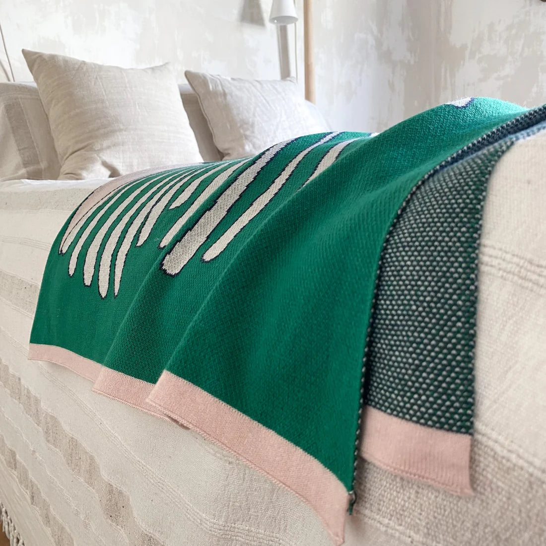 Sophie Home Bud throw green