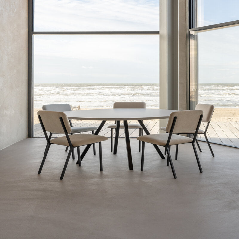 Studio Henk New Classic tafel rond verjongd - Oosterlinck Home