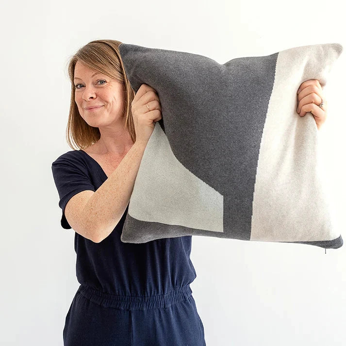 Sophie Home - Kussen Ilo Grey ( cover + vulling) - Oosterlinck
