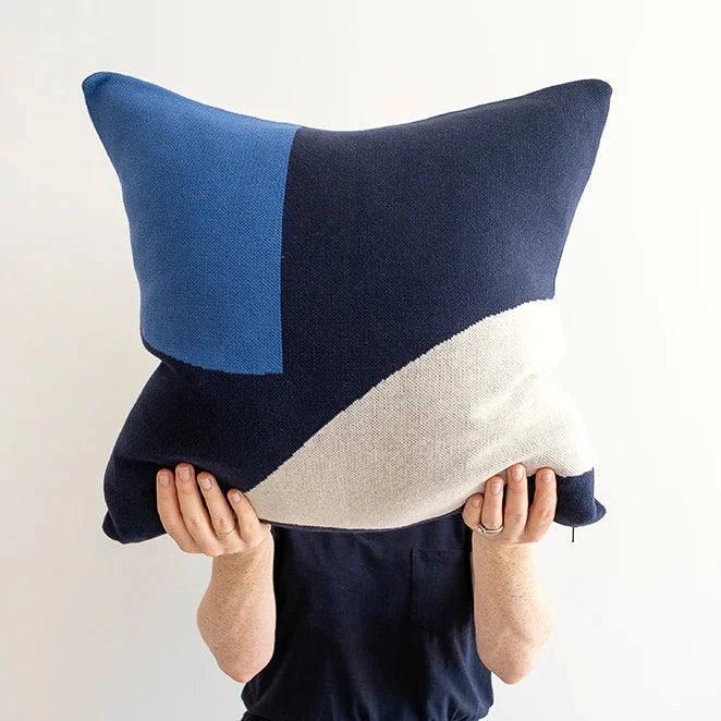 Sophie Home - Kussen Ilo navy ( cover + vulling) - Oosterlinck