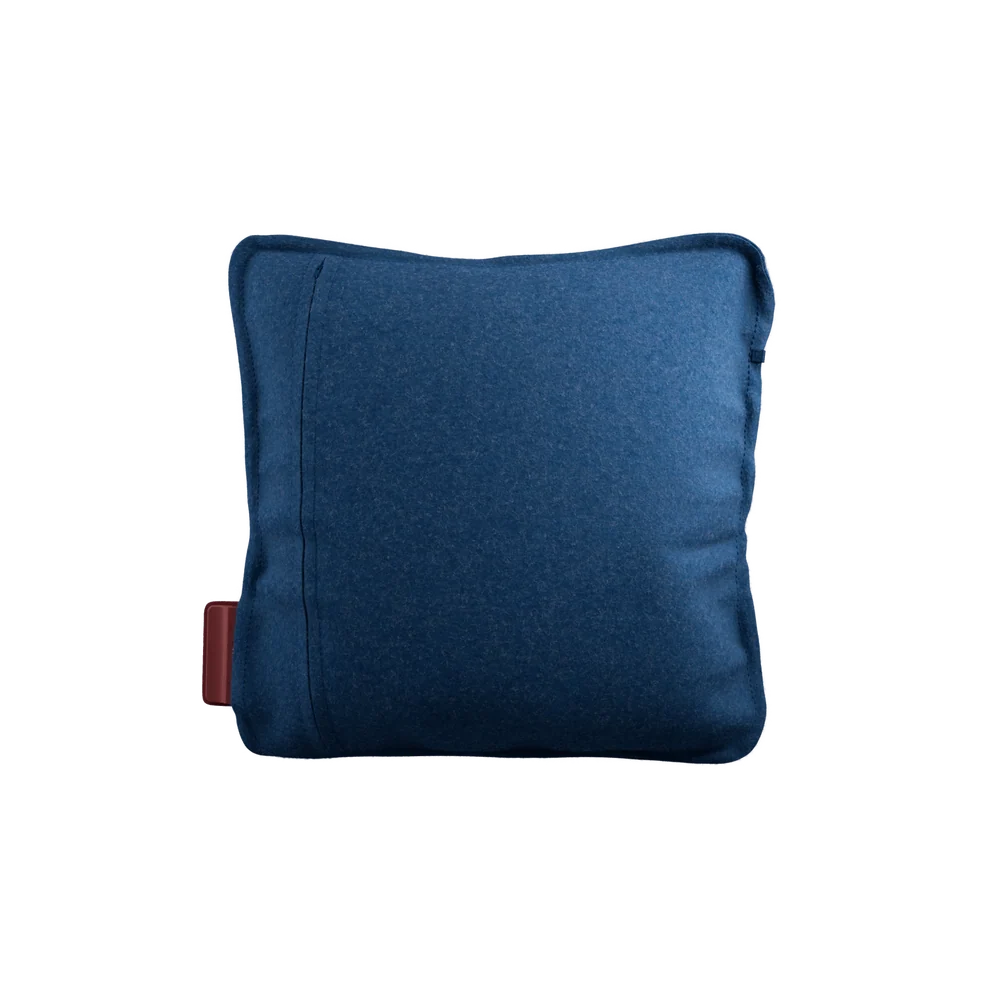 Stoov Ploov Flex oplaadbaar warmtekussen 45x45cm, blauw, zichtbaar met zacht textiel en bedieningsknoppen in afbeelding