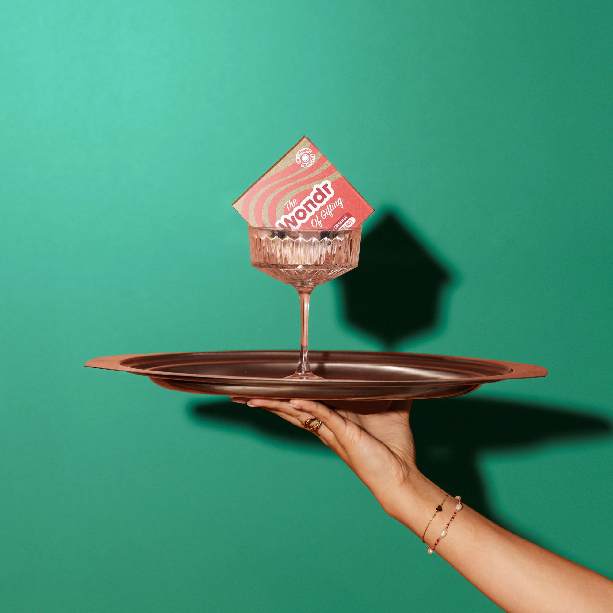 Wondr Limited Edition: The Wondr of Gifting Cinnamon All-in- 1 bar XL Hair & Body