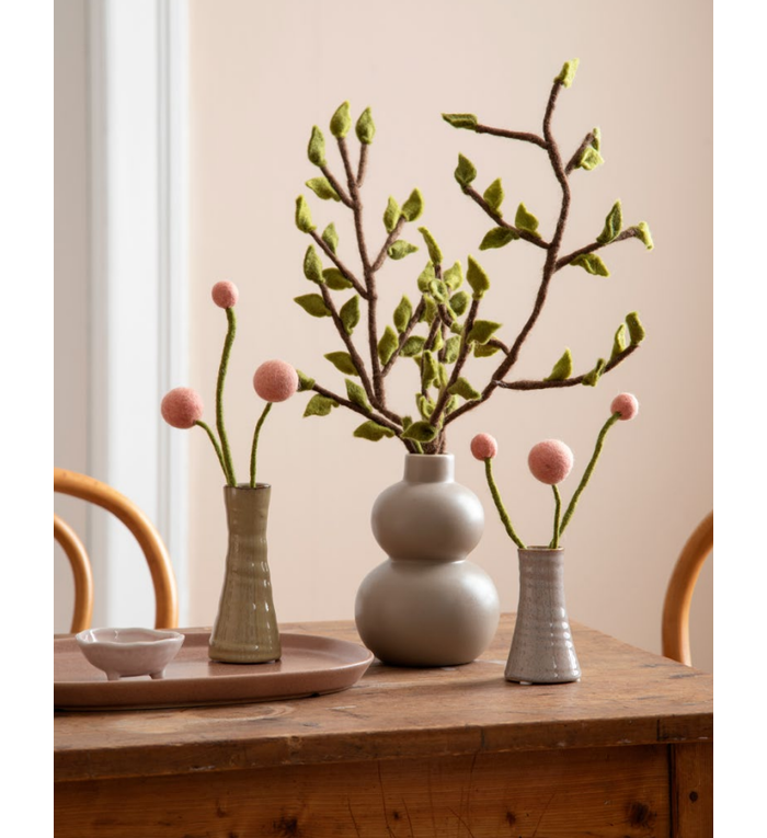 Gry & Sif Flower bolletje vilt - 2 maten - Oosterlinck Home