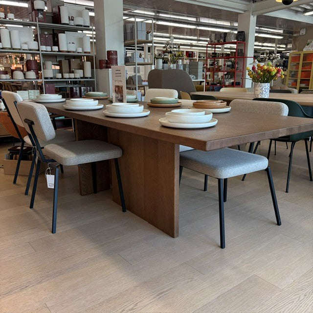 Studio Henk Frederico tafel donkere eik 260cm / -50%