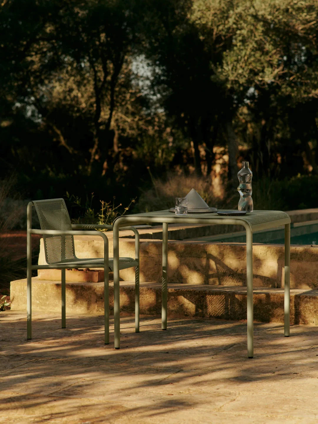 Ferm Living Dapple tafel 80x80cm - Oosterlinck