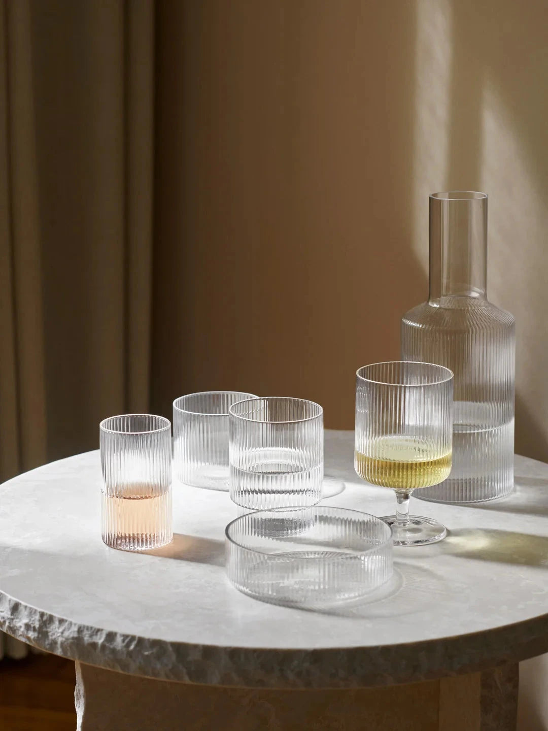 Ferm Living Ripple karaf - Oosterlinck