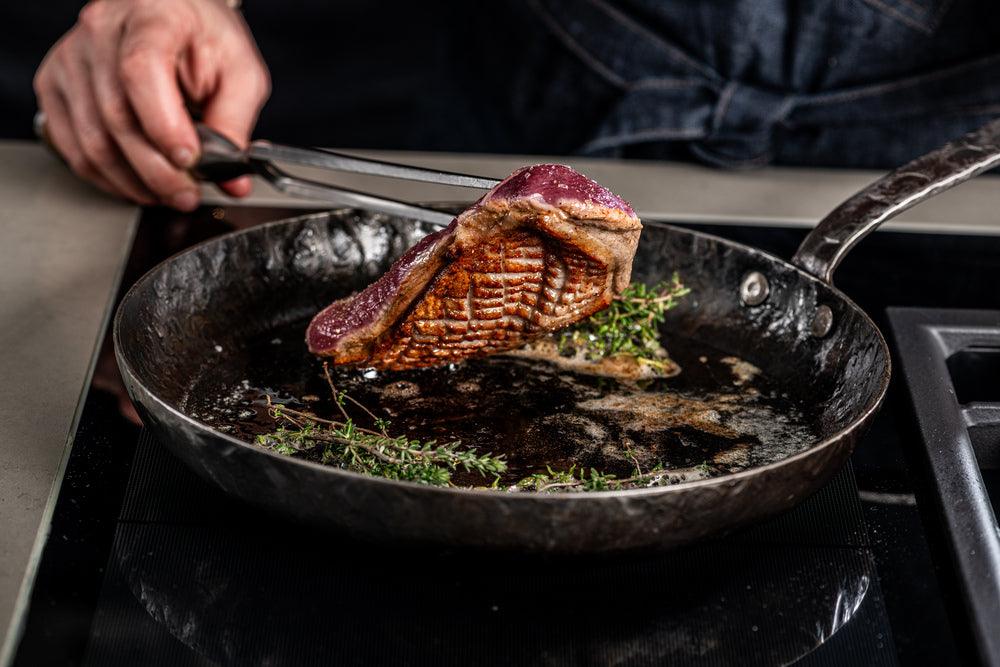 Forged braadpan carbonstaal met steel - Oosterlinck