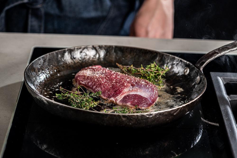 Forged braadpan carbonstaal met steel - Oosterlinck