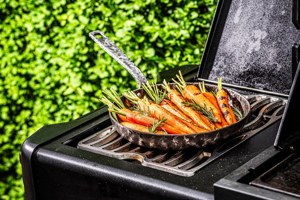Forged braadpan carbonstaal met steel - Oosterlinck