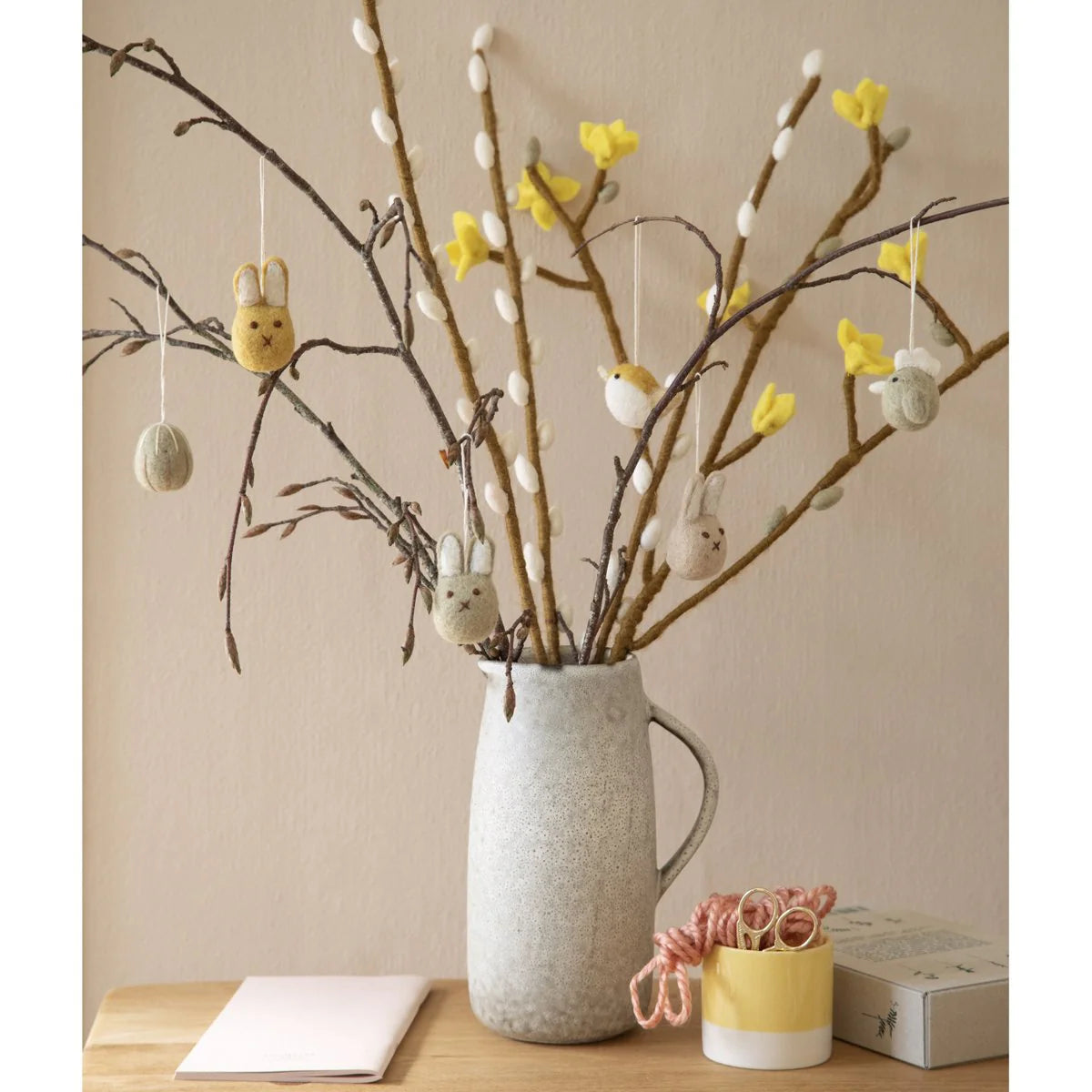 Gry & Sif Willow branch/ tak met wilgenkatjes vilt - Oosterlinck Home