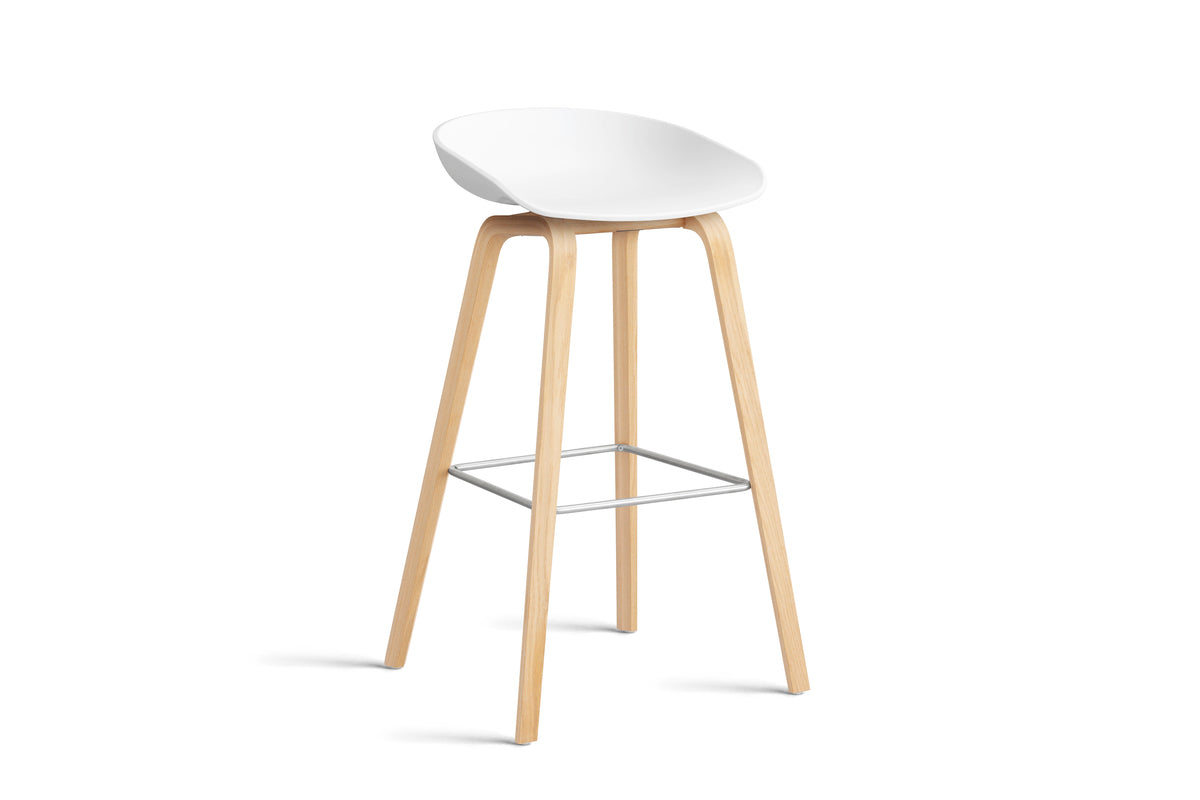 HAY - AAS32 About a stool barkruk - onderstel helder gelakt eik - high - Oosterlinck