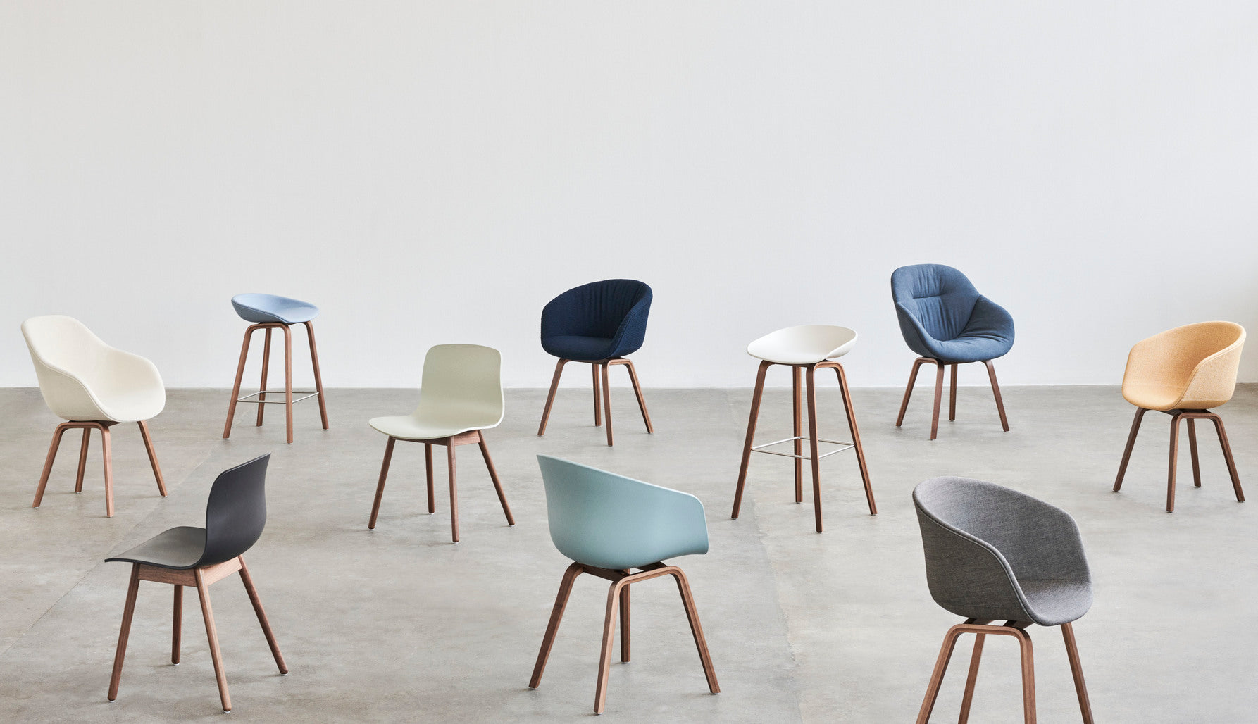 HAY - About a chair AAC22 - onderstel helder gelakt eik - diverse kleuren - Oosterlinck