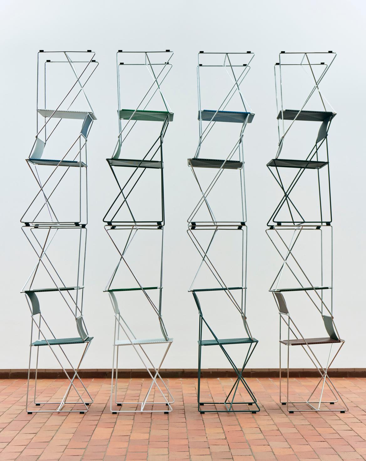 Hay X-line stoel - gegalvaniseerd onderstel - Oosterlinck