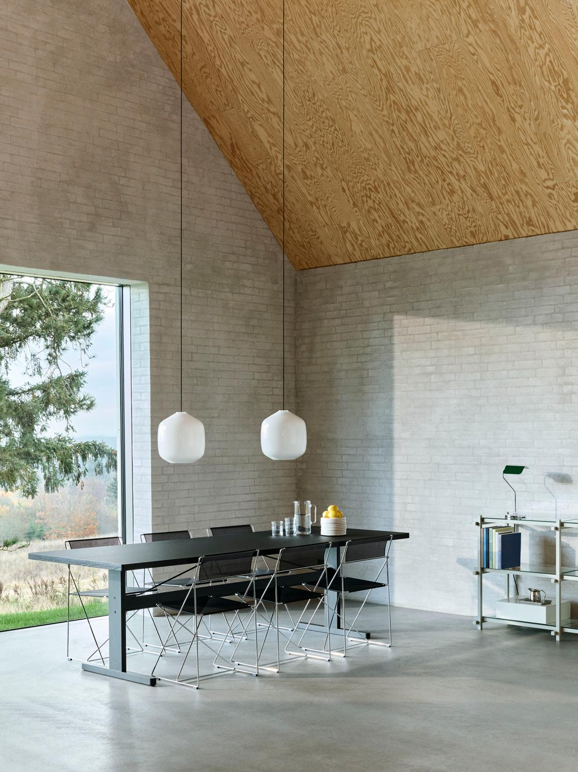 Hay X-line stoel - gegalvaniseerd onderstel - Oosterlinck