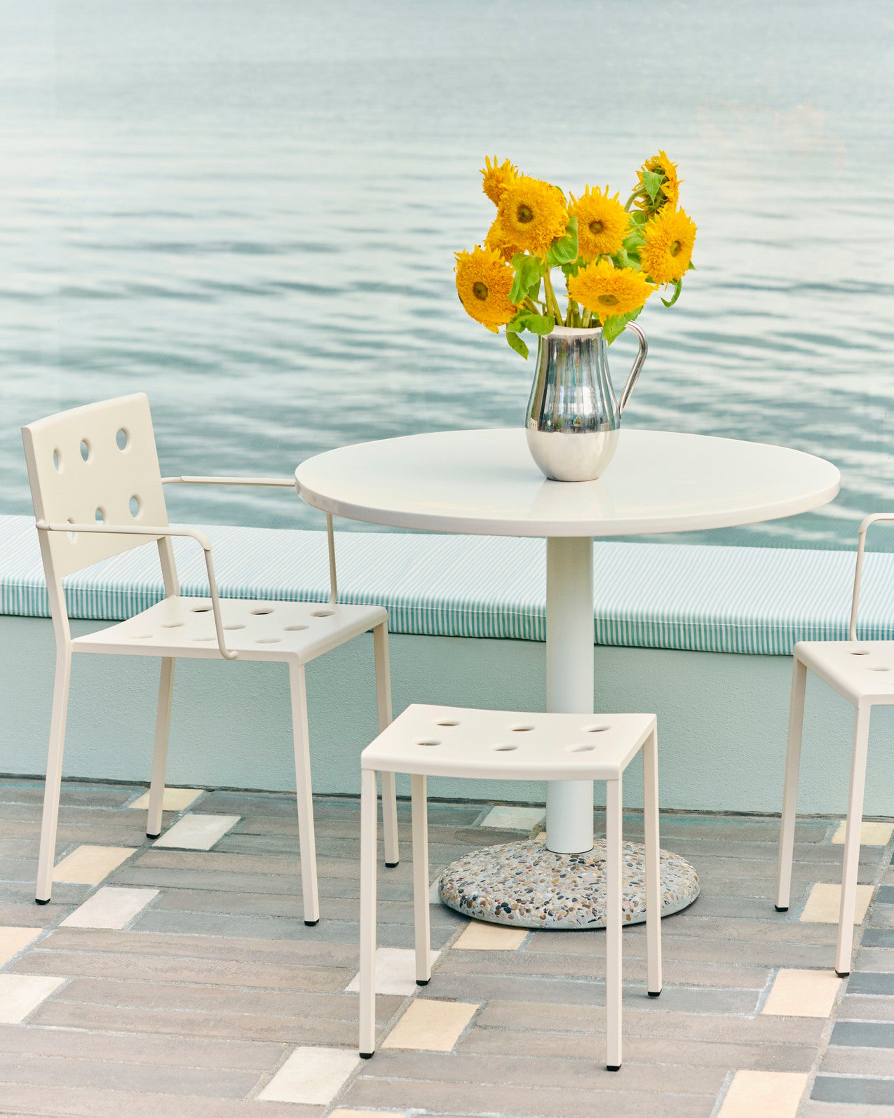 HAY - Ceramic Table warm white - Oosterlinck