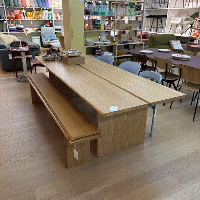 &Tradition Ita Tafel + bank met cognac kussen 260cmX95cm -40%