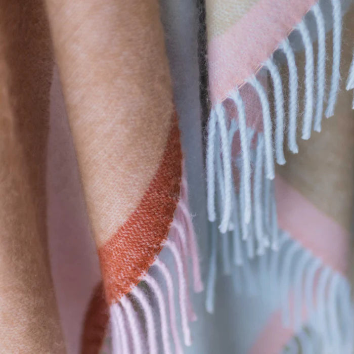 Mette Ditmer Throw Gallery Latte - Oosterlinck