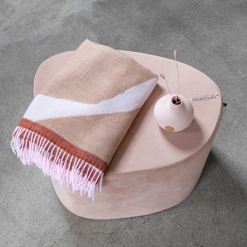 Mette Ditmer Throw Gallery Latte - Oosterlinck