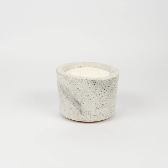 Mon Dada Binnengeurkaars urban indoor small -50% - Oosterlinck Home