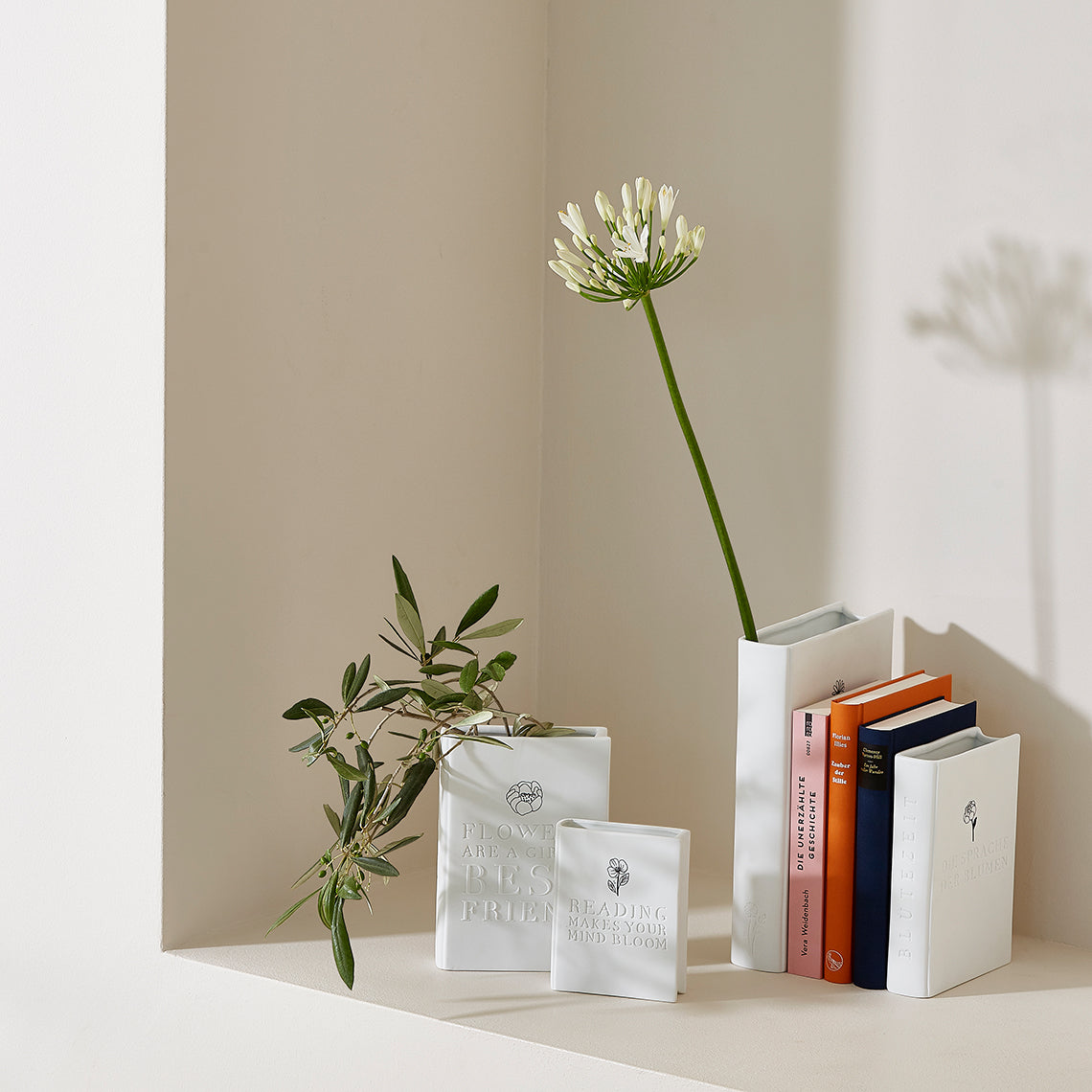 Räder Vaas boekvorm Reading makes your mind bloom - Oosterlinck Home