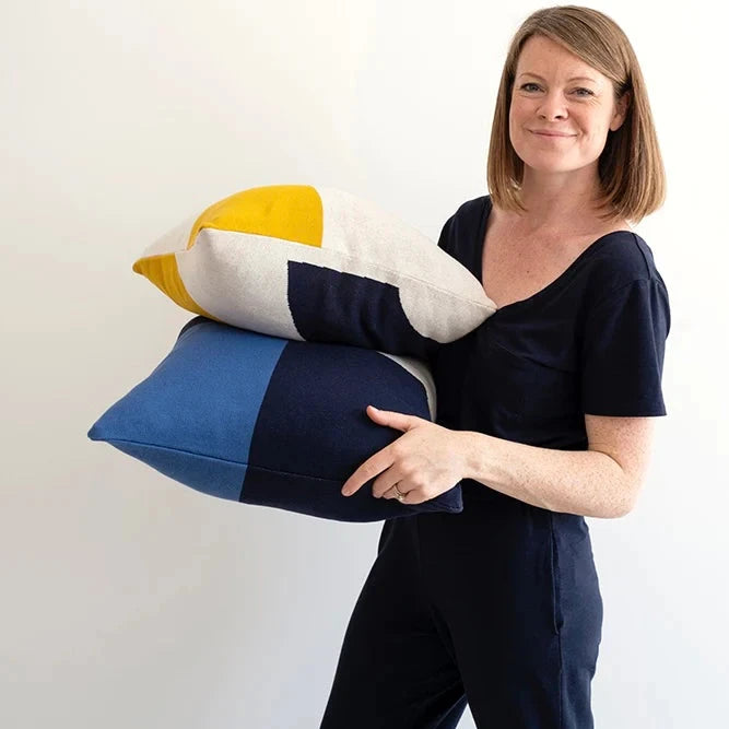 Sophie Home - Kussen Ilo navy ( cover + vulling) - Oosterlinck