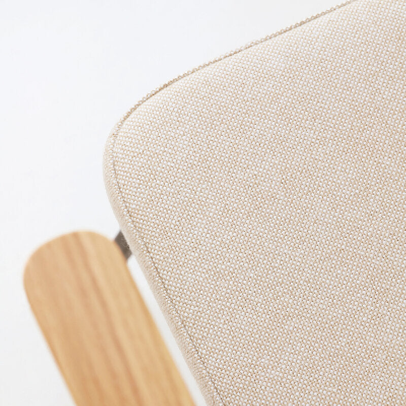 Studio Henk - CO chair met armleuning en zwart frame - diverse bekleding. - Oosterlinck