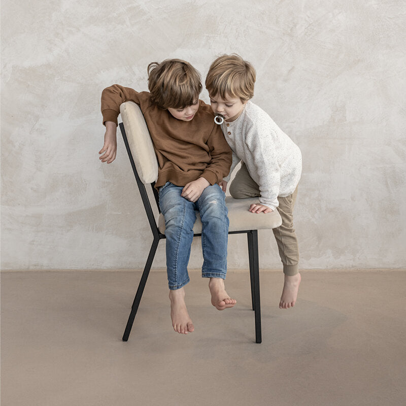 Studio Henk - CO chair zwart frame - diverse bekleding. - Oosterlinck