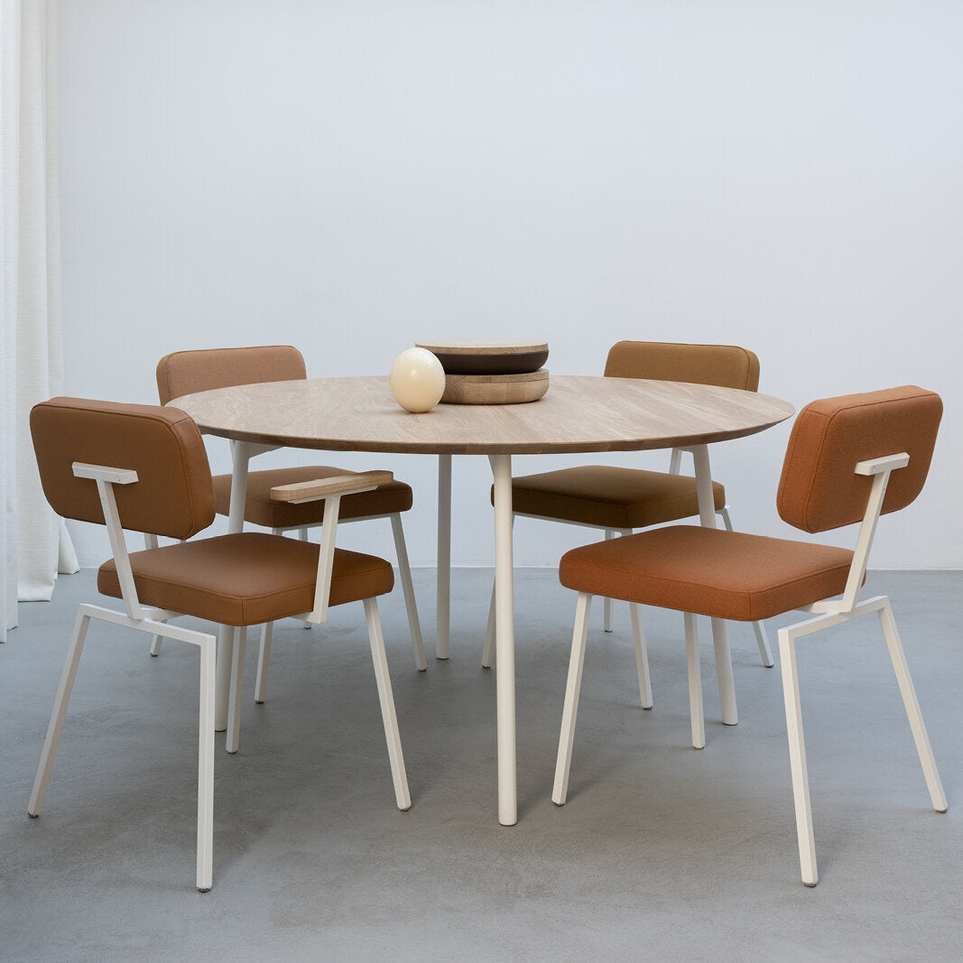 Studio Henk - ODE stoel wit frame - diverse bekleding. - Oosterlinck