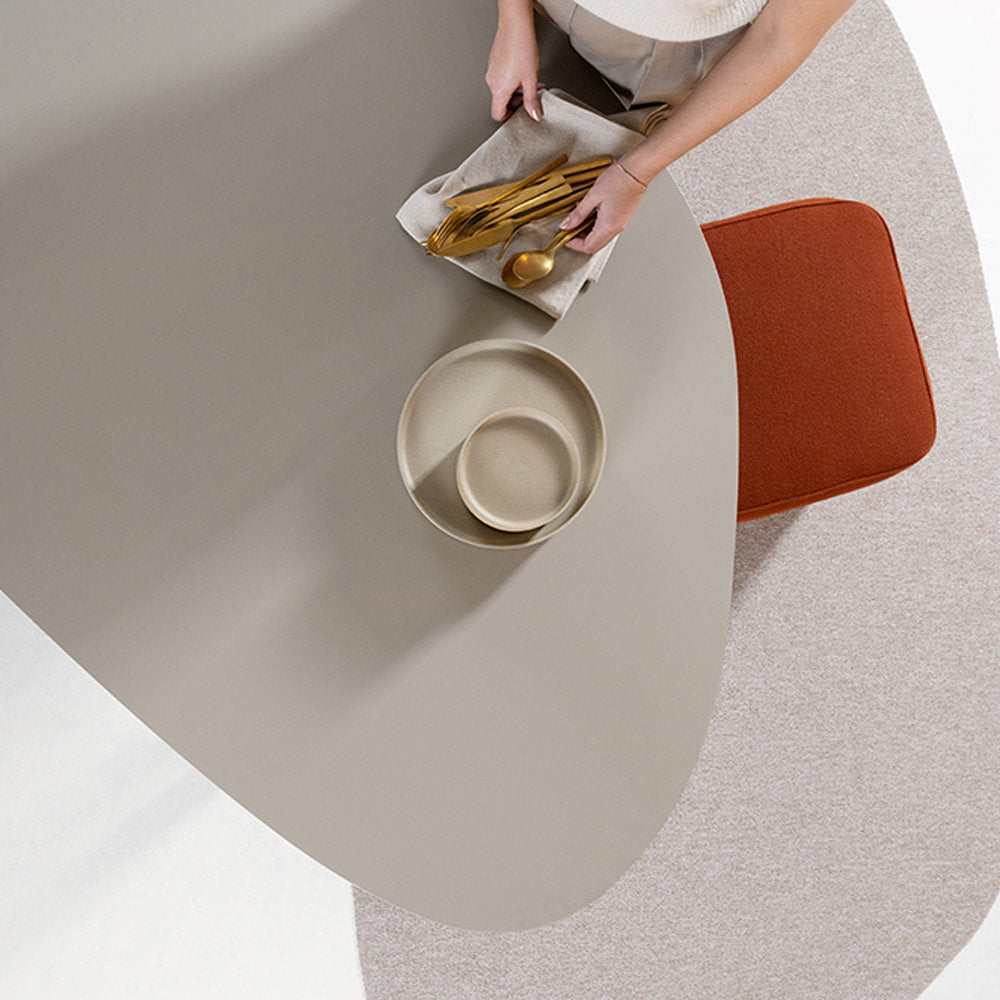 Studio Henk Butterfly tafel verjongd Blob - wit onderstel - alle formaten - Oosterlinck