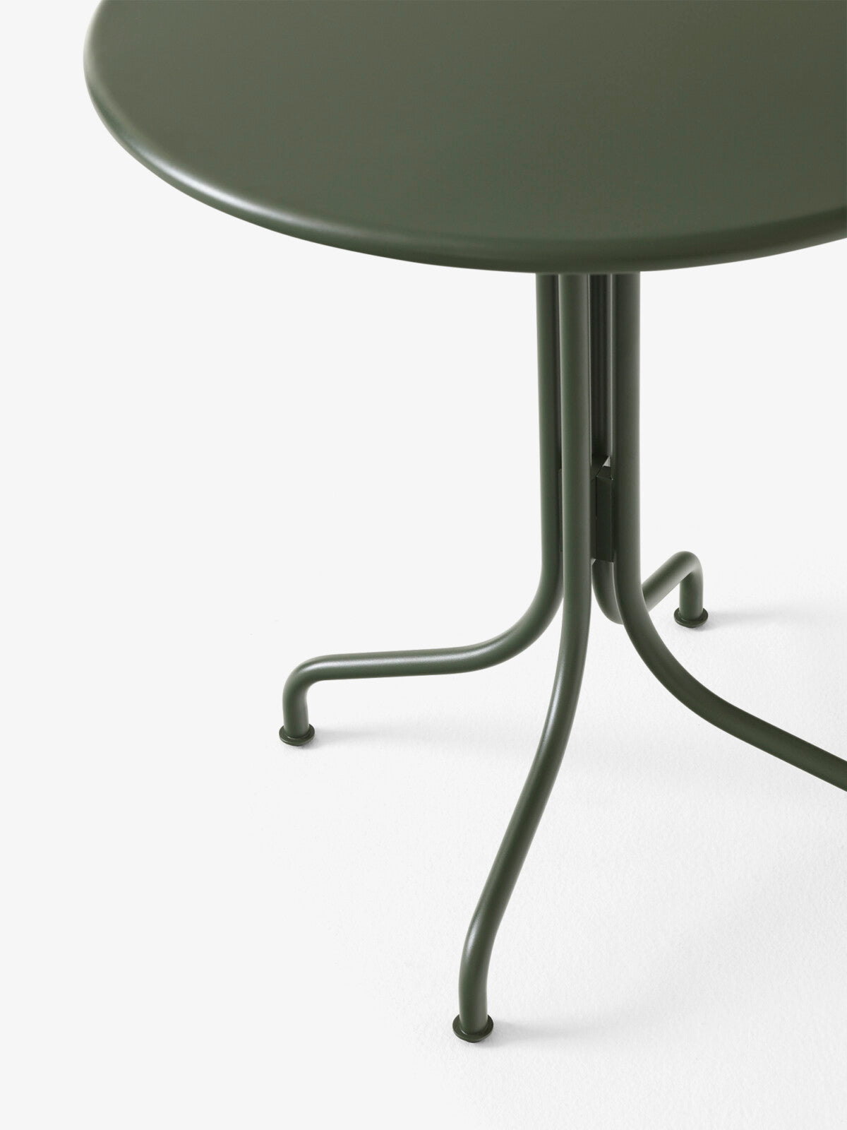 &Tradition Thorvald SC96 tuintafel rond 70cm - 3 kleuren - Oosterlinck