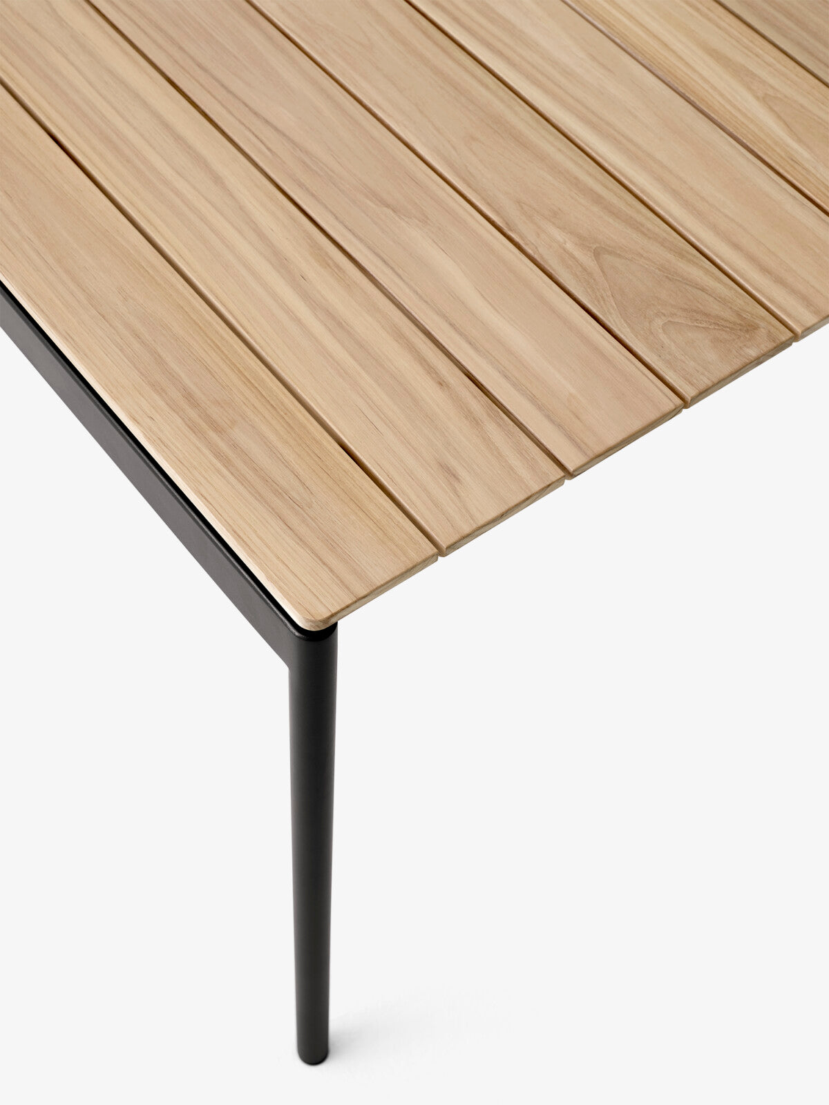 &Tradition Ville AV25 tuintafel 150cm - 2 kleuren - Oosterlinck