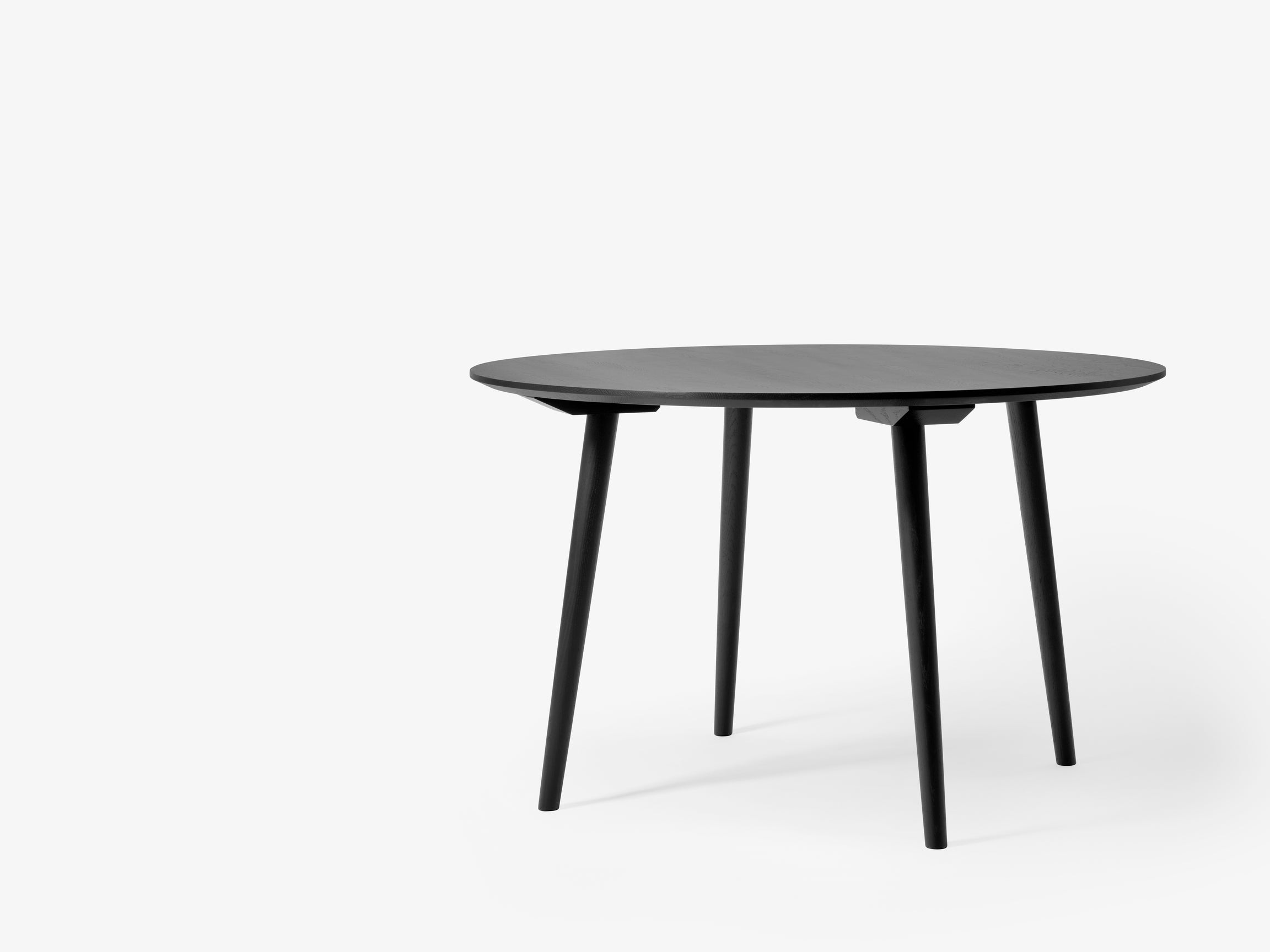 &Tradition In Between Tafel / Rond - Oosterlinck
