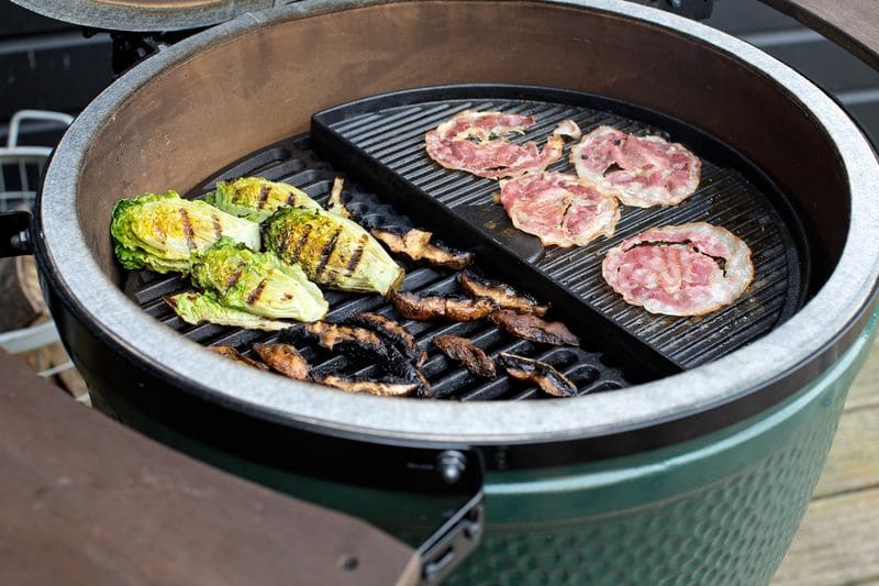 Big Green Egg - Half Cast Iron Plancha - Oosterlinck