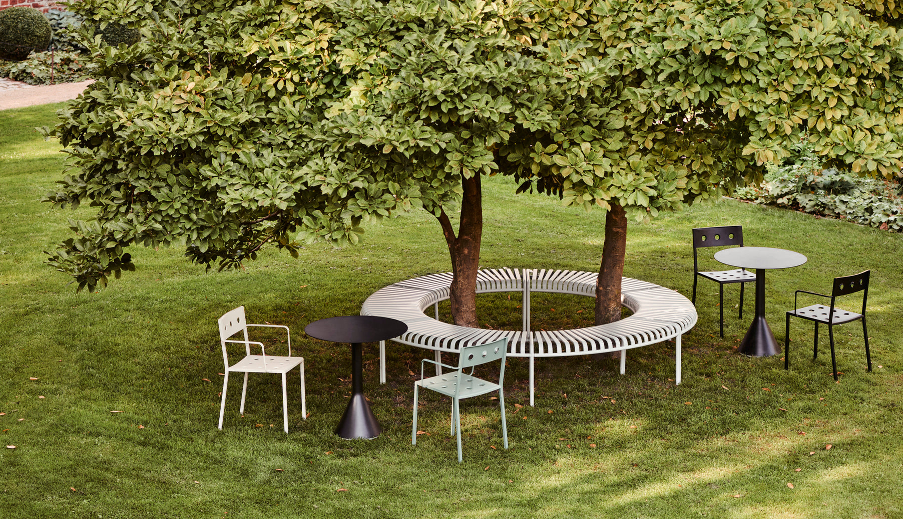 HAY Palissade Cone Table - rond- verschillende kleuren - Oosterlinck