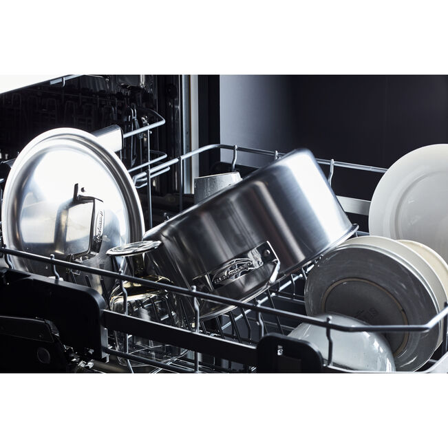 Demeyere Essential 5-delige kookpottenset met roestvrijstalen pannen voor koken en stoofgerechten, zichtbaar in de afbeelding.